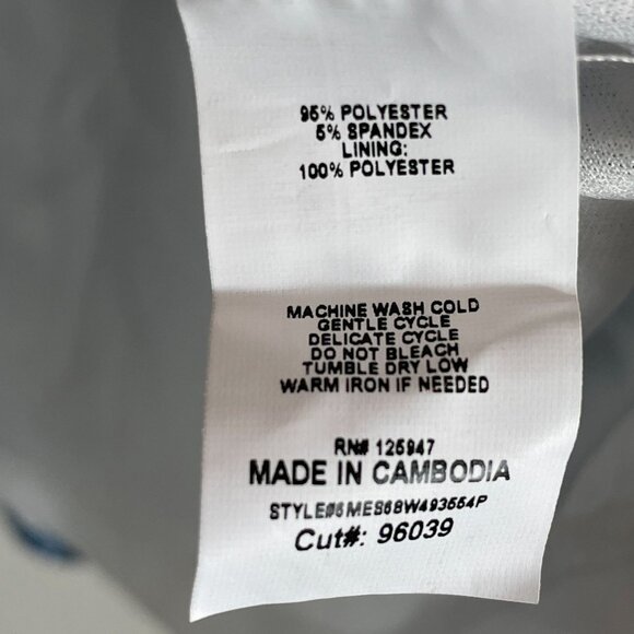 NEW Cocomo Woman Plus 2X Blue White Floral Blouse 3/4 Sleeves Button Front Top - Picture 4 of 9